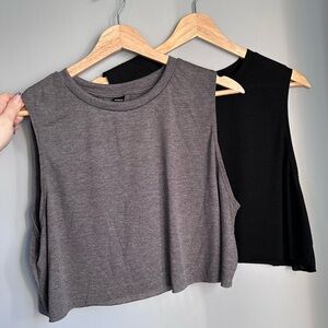 Gray and Black Sleeveless Crop Top Bundle 🩶🖤